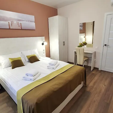 Demar Fresh Apartment Lviv